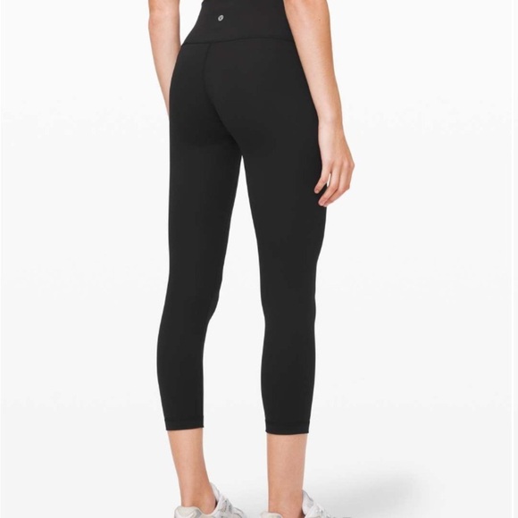 Lululemon Wunder Under Crop High-Rise *Full-On Luxtreme 23" Black size 6 - Picture 3 of 8